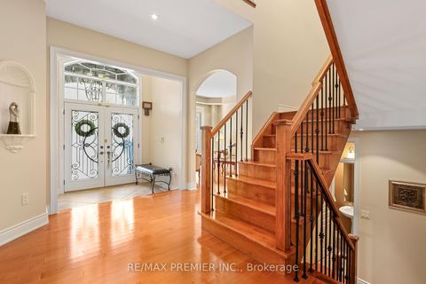 Photo 6 at 9 Migonette Street, Oak Ridges Lake Wilcox, Richmond Hill