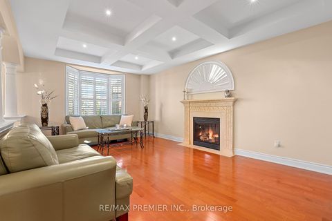 Photo 13 at 9 Migonette Street, Oak Ridges Lake Wilcox, Richmond Hill
