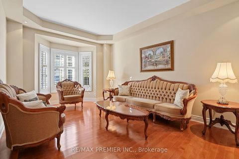 Photo 15 at 9 Migonette Street, Oak Ridges Lake Wilcox, Richmond Hill