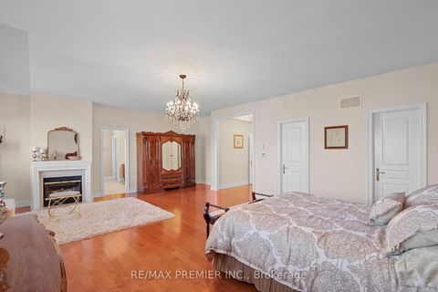 Photo 19 at 9 Migonette Street, Oak Ridges Lake Wilcox, Richmond Hill