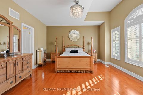 Photo 22 at 9 Migonette Street, Oak Ridges Lake Wilcox, Richmond Hill