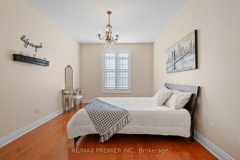Photo 25 at 9 Migonette Street, Oak Ridges Lake Wilcox, Richmond Hill