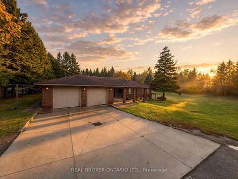 Photo 26 at 2955 16th Side Road, Rural King, King
