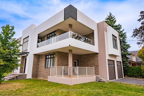 Photo 3 at 26 Lancer Drive, Maple, Vaughan