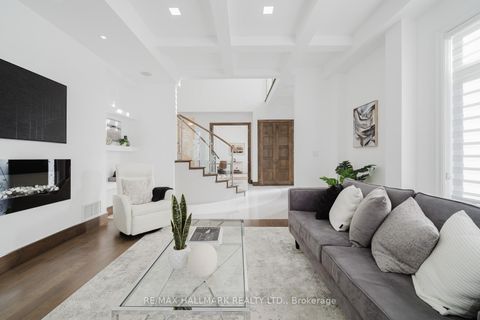 Photo 11 at 26 Lancer Drive, Maple, Vaughan