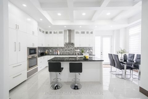 Photo 15 at 26 Lancer Drive, Maple, Vaughan