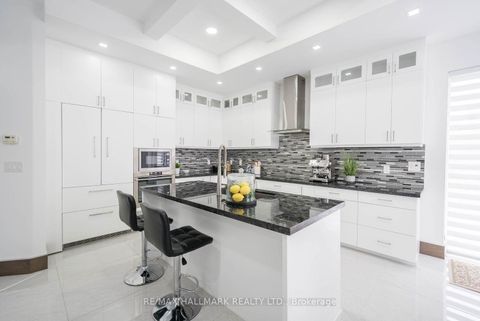 Photo 16 at 26 Lancer Drive, Maple, Vaughan