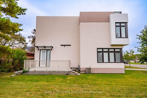 Photo 43 at 26 Lancer Drive, Maple, Vaughan