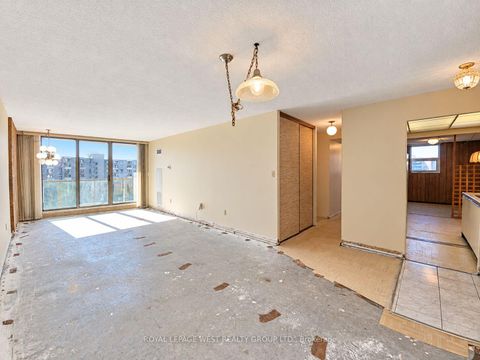 Photo 7 at 1502 - 299 Mill Road, Markland Wood, Toronto