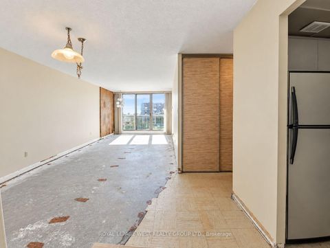 Photo 8 at 1502 - 299 Mill Road, Markland Wood, Toronto