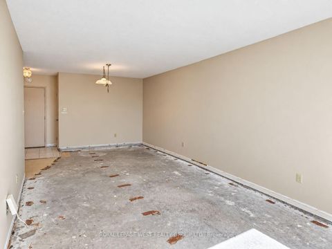 Photo 10 at 1502 - 299 Mill Road, Markland Wood, Toronto