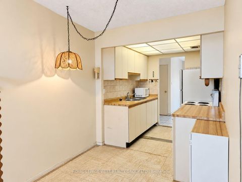 Photo 15 at 1502 - 299 Mill Road, Markland Wood, Toronto
