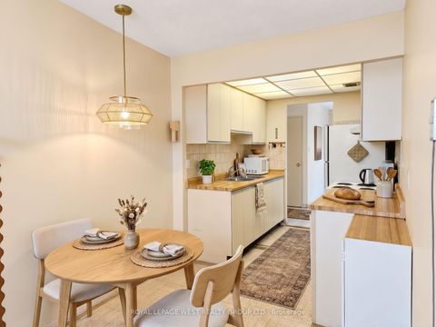 Photo 16 at 1502 - 299 Mill Road, Markland Wood, Toronto