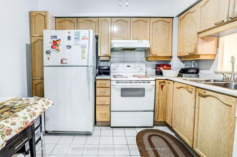 Photo 4 at 203 - 115 Bonis Avenue, Sullivan, Toronto