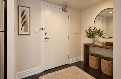 Photo 3 at 219 - 1000 King Street W, Niagara, Toronto