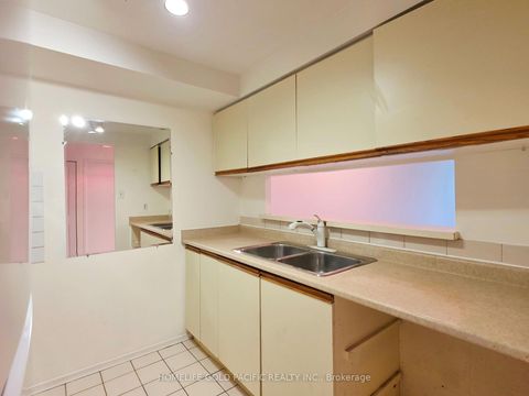 Photo 13 at 207 - 117 Gerrard Street E, Yonge Corridor, Toronto