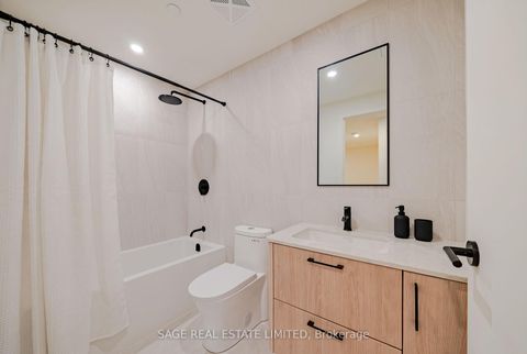 Photo 14 at 511 - 109 Erskine Avenue, Mount Pleasant West, Toronto