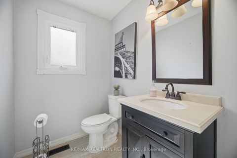 Photo 14 at 80 East Humber Drive, King City, King
