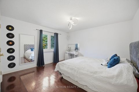 Photo 24 at 80 East Humber Drive, King City, King