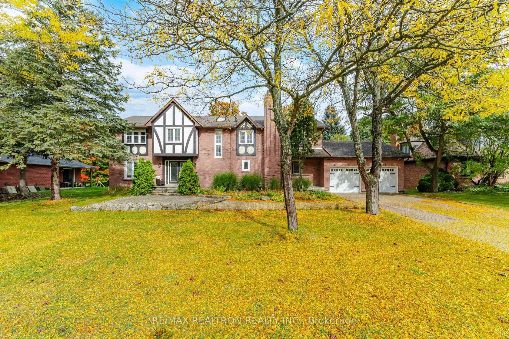 80 East Humber Drive, King City, King photo number 2