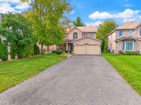 Photo 2 at 212 Olde Bayview Avenue, Oak Ridges Lake Wilcox, Richmond Hill