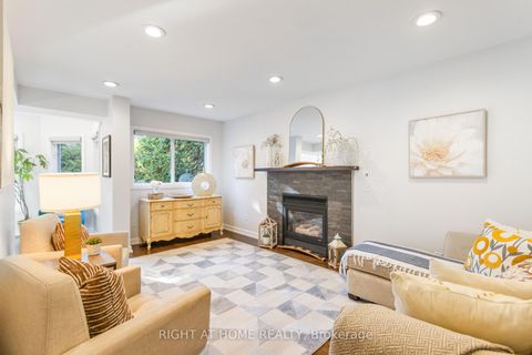Photo 14 at 212 Olde Bayview Avenue, Oak Ridges Lake Wilcox, Richmond Hill
