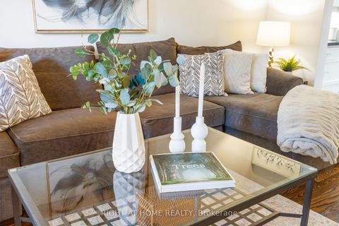 Photo 17 at 212 Olde Bayview Avenue, Oak Ridges Lake Wilcox, Richmond Hill