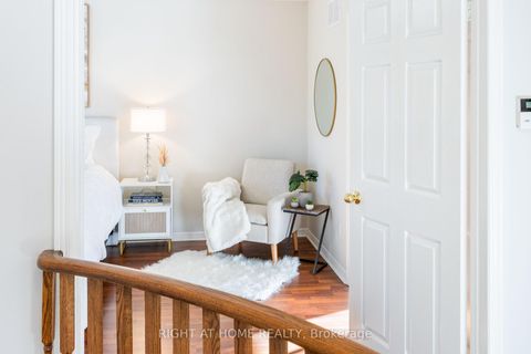 Photo 23 at 212 Olde Bayview Avenue, Oak Ridges Lake Wilcox, Richmond Hill
