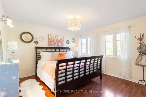 Photo 29 at 212 Olde Bayview Avenue, Oak Ridges Lake Wilcox, Richmond Hill