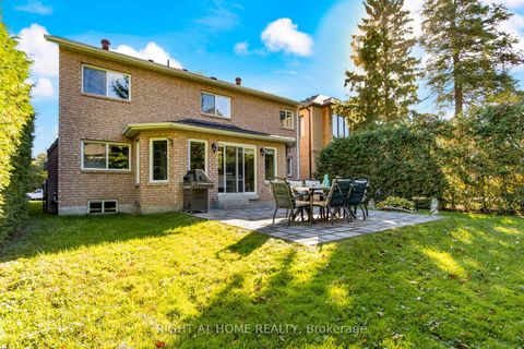 Photo 31 at 212 Olde Bayview Avenue, Oak Ridges Lake Wilcox, Richmond Hill