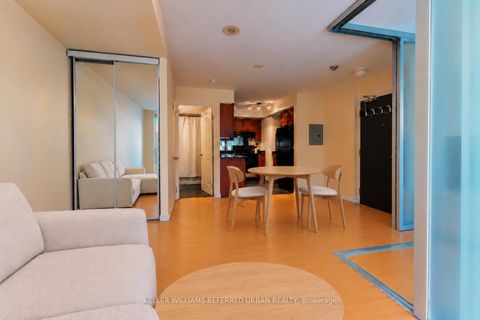 Photo 6 at 304 - 230 King Street E, Moss Park, Toronto