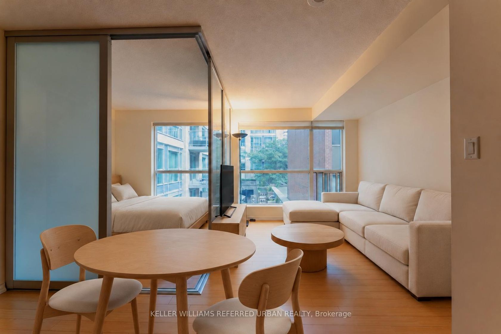 304 - 230 King Street E, Moss Park, Toronto photo number 2