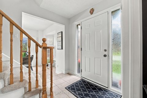 Photo 7 at 148 Aurora Heights Drive, Aurora Heights, Aurora