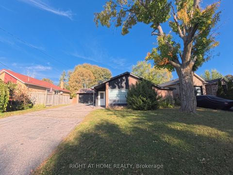 Photo 0 at 35 Knowles Crescent, Aurora Highlands, Aurora