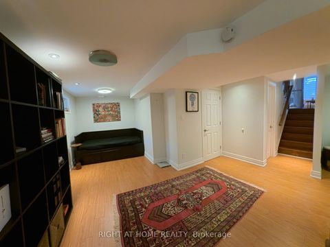 Photo 14 at 35 Knowles Crescent, Aurora Highlands, Aurora