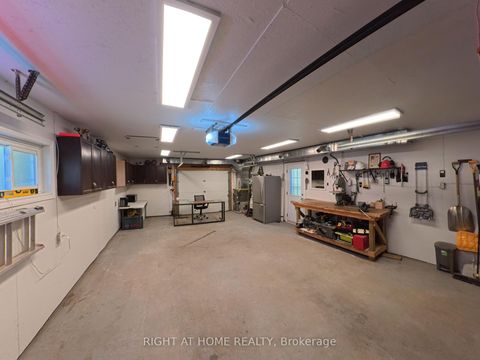 Photo 19 at 35 Knowles Crescent, Aurora Highlands, Aurora