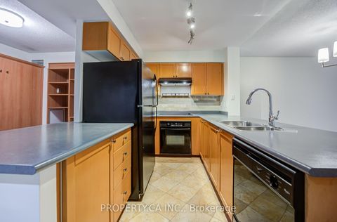 Photo 5 at 209 - 330 Adelaide Street E, Moss Park, Toronto