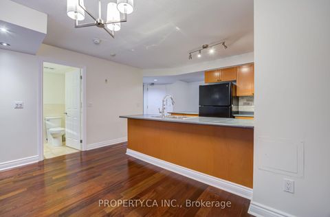 Photo 10 at 209 - 330 Adelaide Street E, Moss Park, Toronto