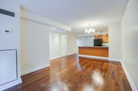 Photo 13 at 209 - 330 Adelaide Street E, Moss Park, Toronto