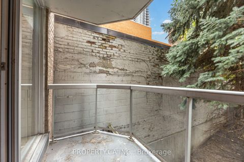 Photo 25 at 209 - 330 Adelaide Street E, Moss Park, Toronto