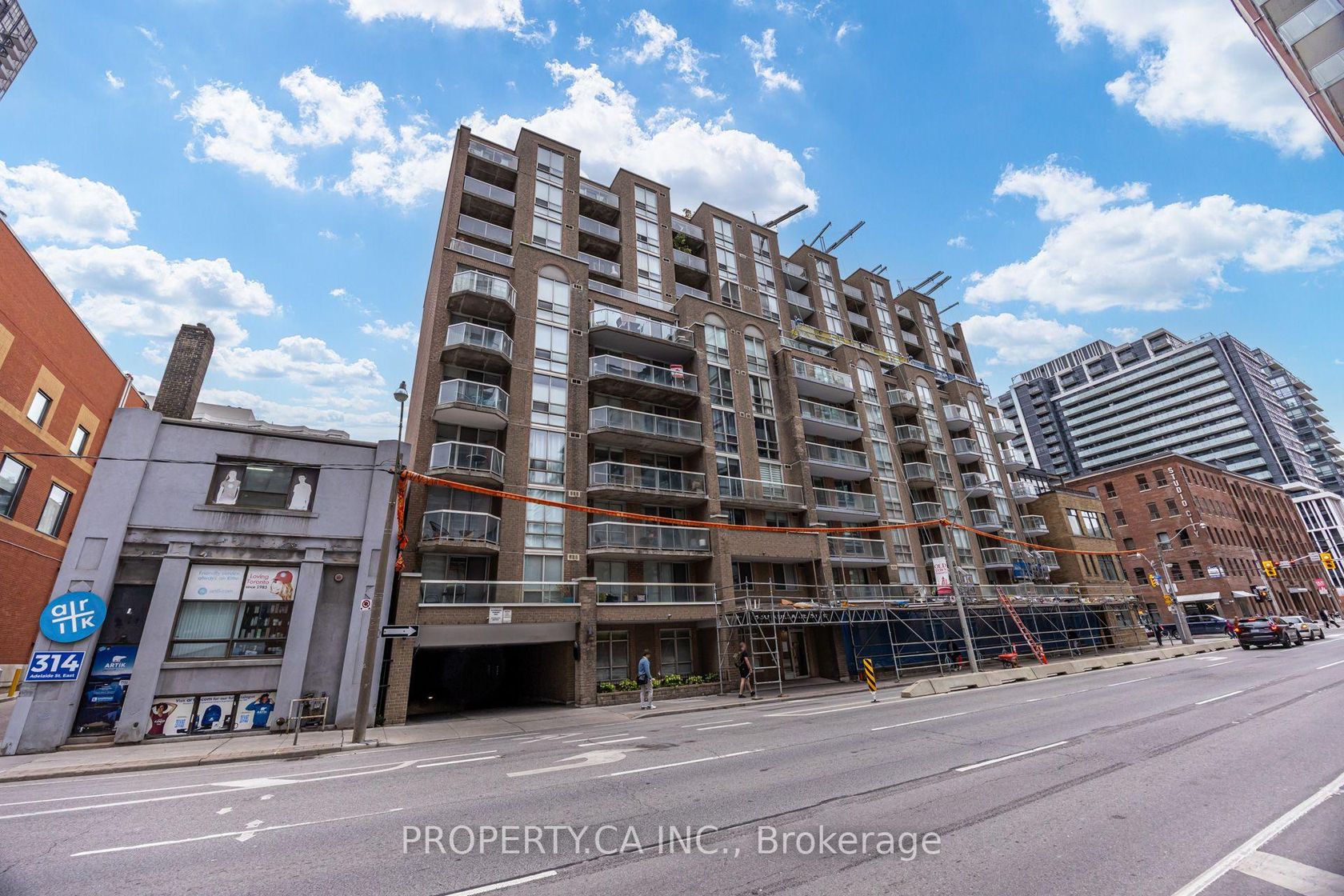 209 - 330 Adelaide Street E, Moss Park, Toronto photo number 2