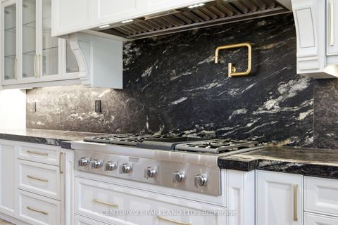Photo 15 at 12 Hollywood Crescent, Nobleton, King