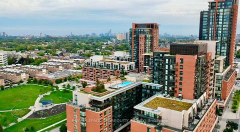 Photo 2 at 524 - 3091 Dufferin Street, Glen Park, Toronto