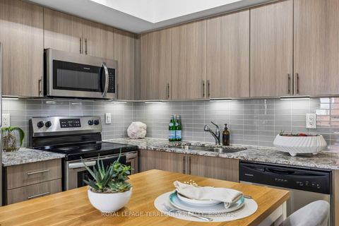 Photo 10 at 524 - 3091 Dufferin Street, Glen Park, Toronto