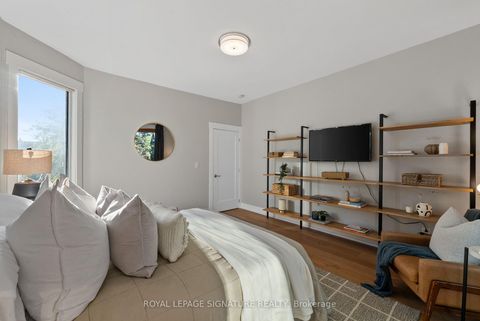 Photo 25 at 540 Crawford Street, Little Italy, Toronto