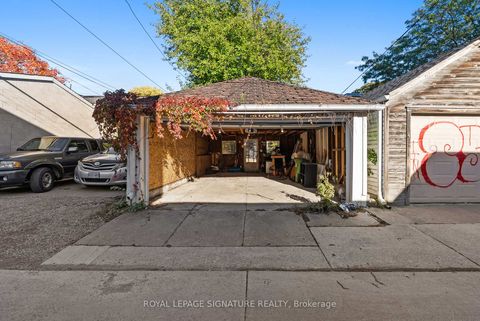 Photo 43 at 540 Crawford Street, Little Italy, Toronto