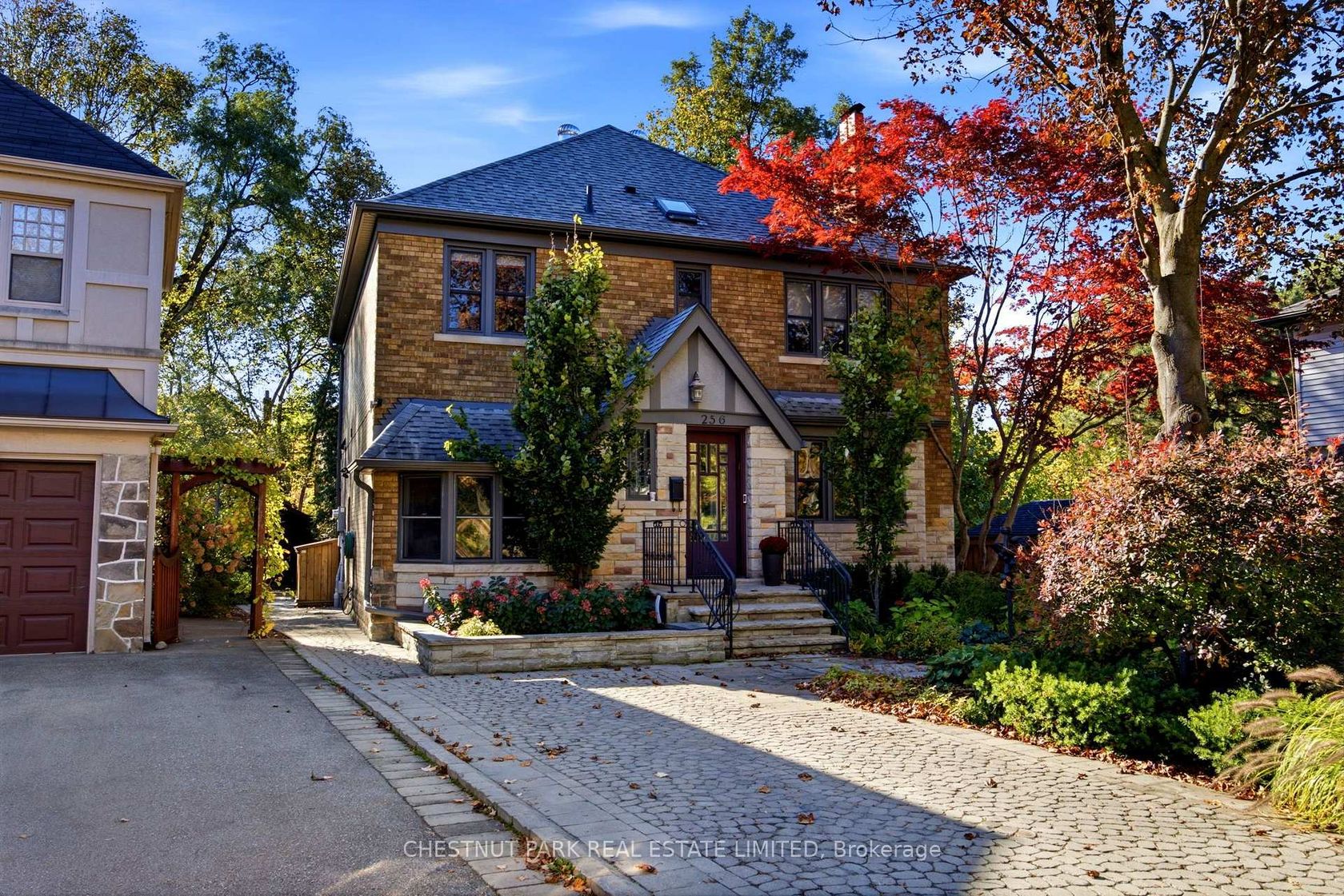 256 Old Forest Hill Road, Forest Hill North, Toronto by Loree Meneguzzi Real Estate 256 Old Forest Hill Road, Forest Hill North, Toronto