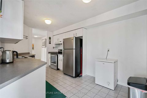 Photo 9 at 2213 - 24 Wellesley Street W, Bay Street Corridor, Toronto