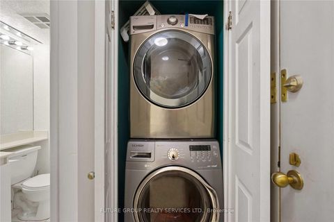 Photo 12 at 2213 - 24 Wellesley Street W, Bay Street Corridor, Toronto
