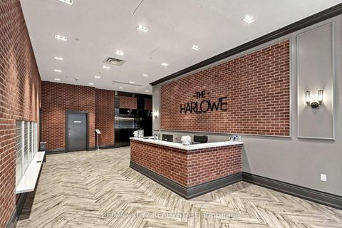 Photo 2 at 615 - 608 Richmond Street W, Waterfront Communities C1, Toronto